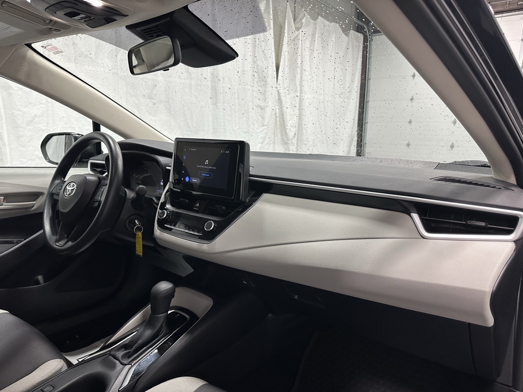 Vehicle image 58 of 66
