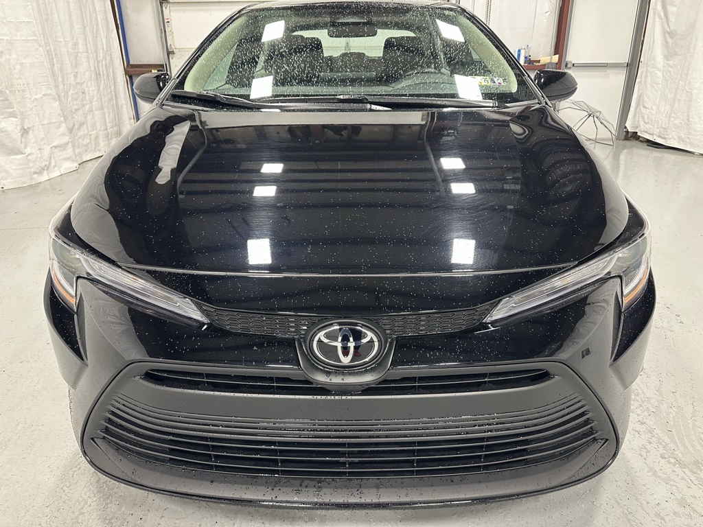 Vehicle image 2 of 66