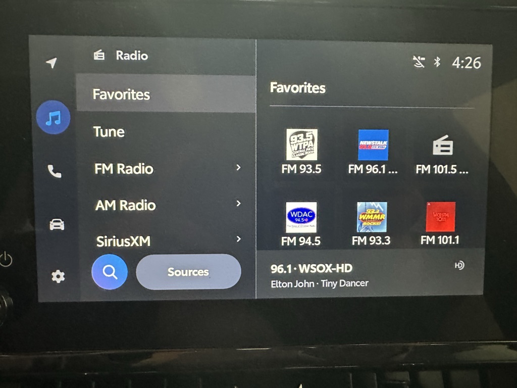 Vehicle image 27 of 66