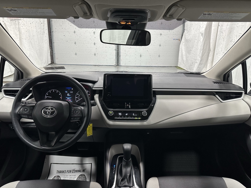 Vehicle image 39 of 66