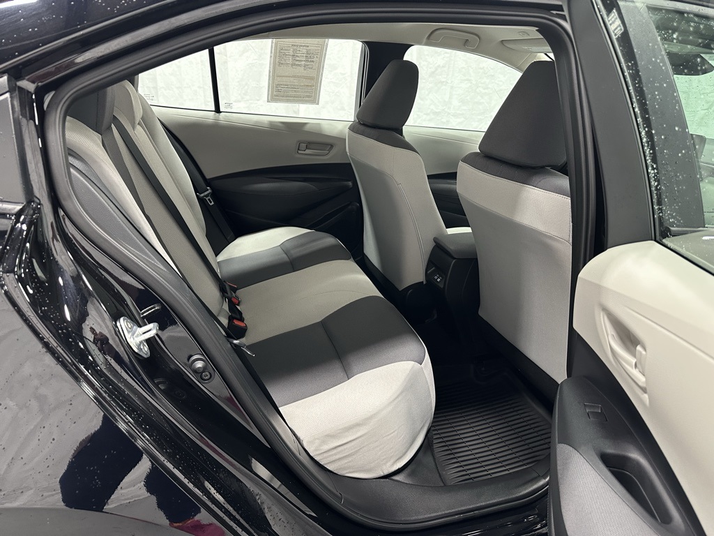 Vehicle image 48 of 66