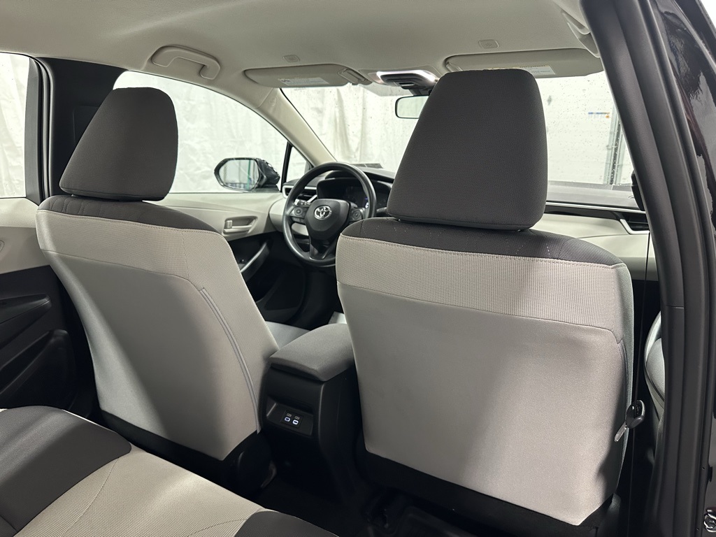 Vehicle image 52 of 66