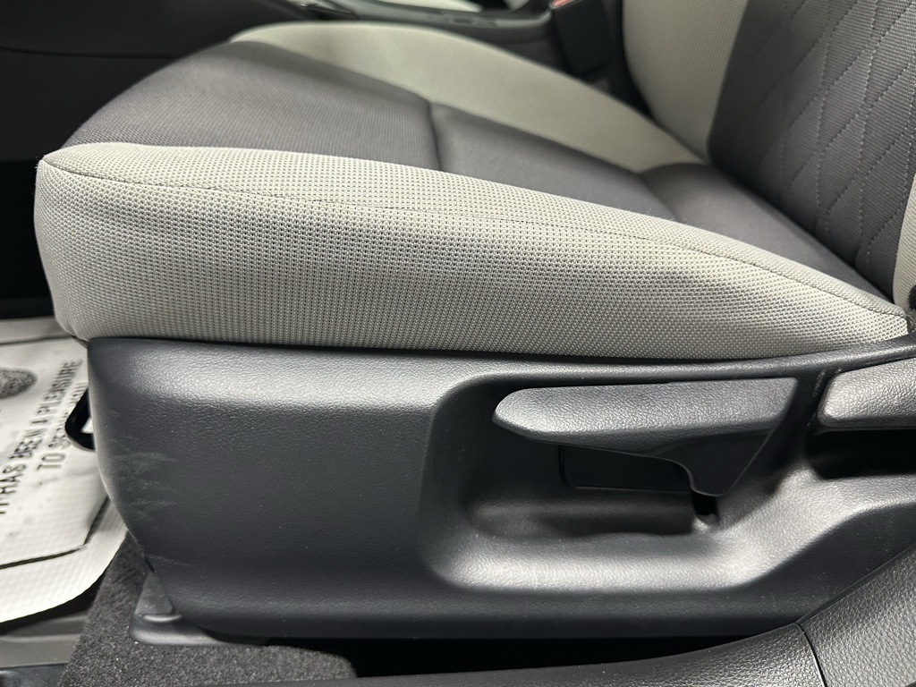 Vehicle image 12 of 66