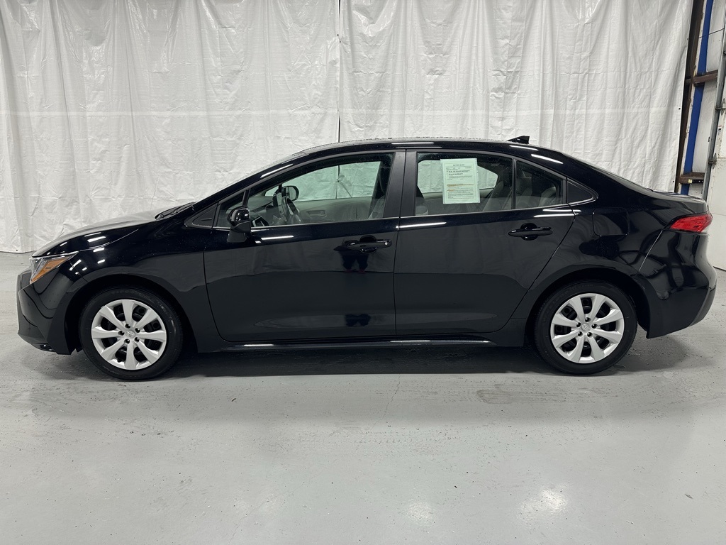 Vehicle image 7 of 66