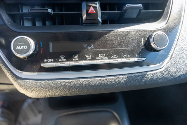 Vehicle image 26 of 35