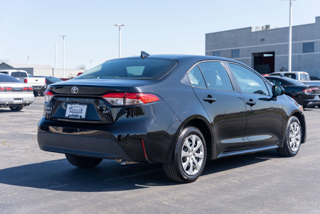Vehicle image 3 of 35