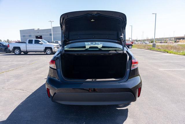 Vehicle image 10 of 35