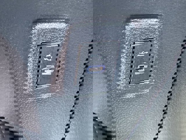 Vehicle image 24 of 29