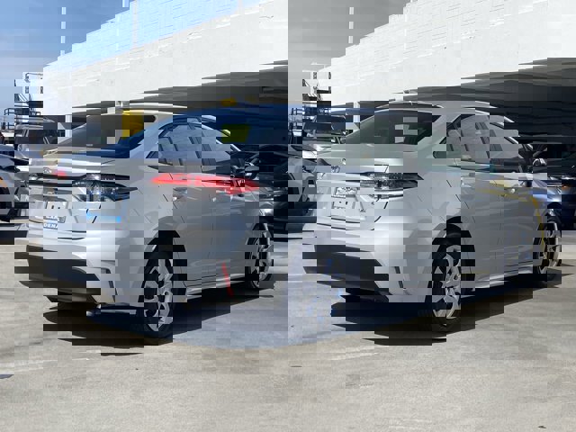 Vehicle image 3 of 29