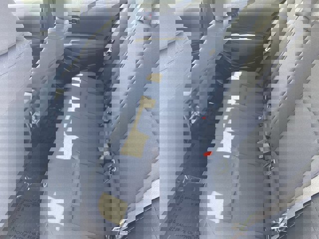Vehicle image 14 of 29