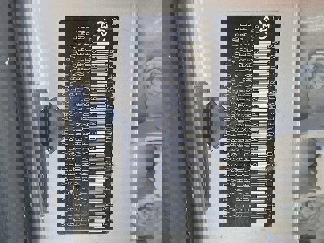 Vehicle image 28 of 29