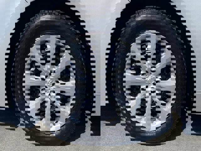 Vehicle image 9 of 29