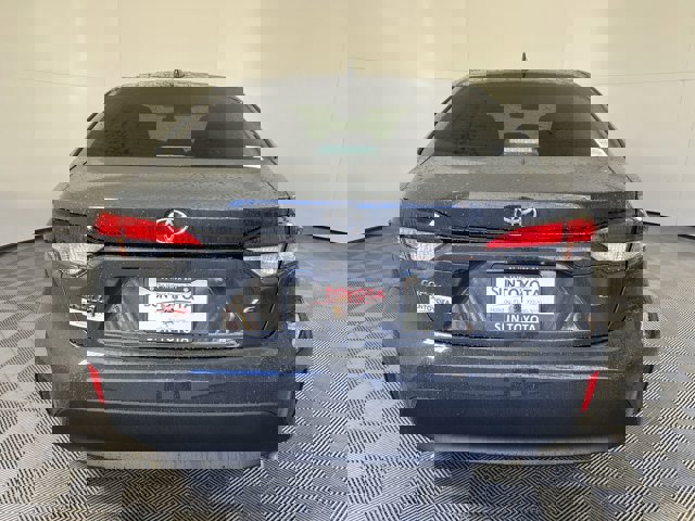 Vehicle image 6 of 30