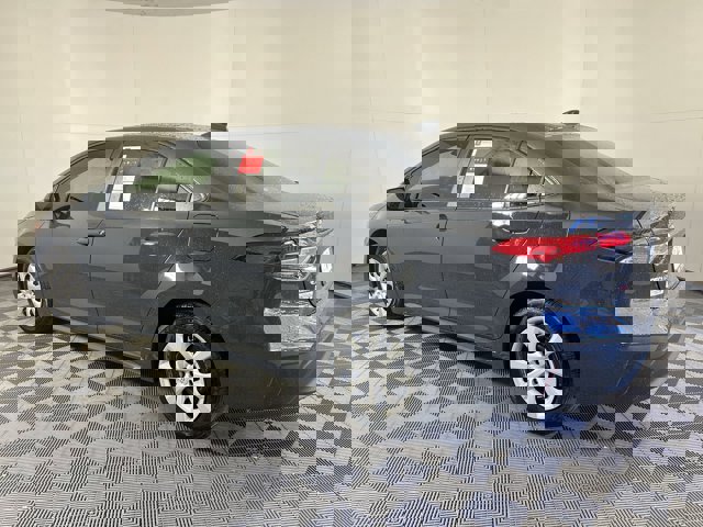 Vehicle image 7 of 30