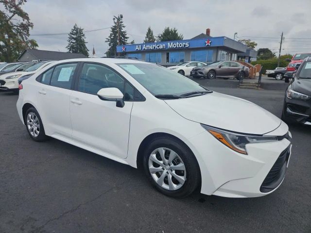 2024 Toyota Corolla LE Image 3 of 21