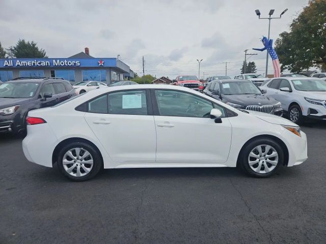 2024 Toyota Corolla LE Image 4 of 21
