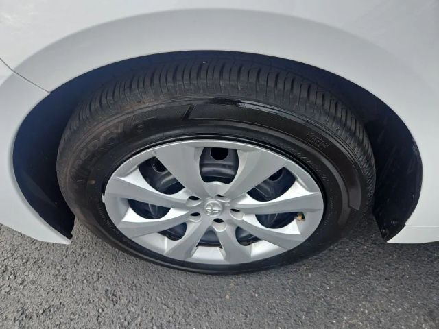 2024 Toyota Corolla LE Image 10 of 21