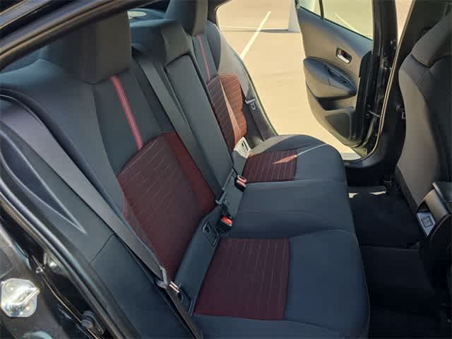Vehicle image 21 of 39