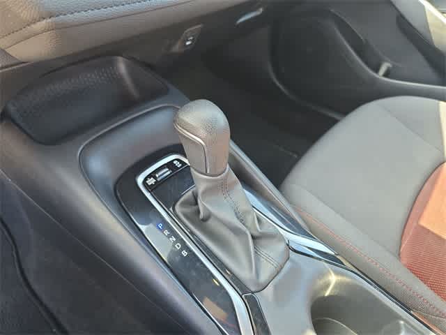 Vehicle image 33 of 39