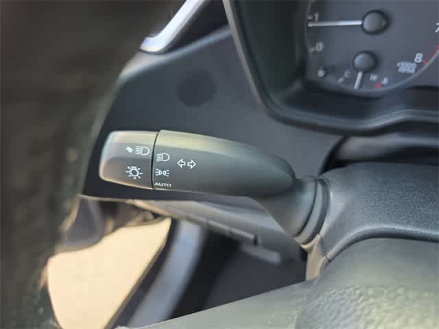 Vehicle image 27 of 39