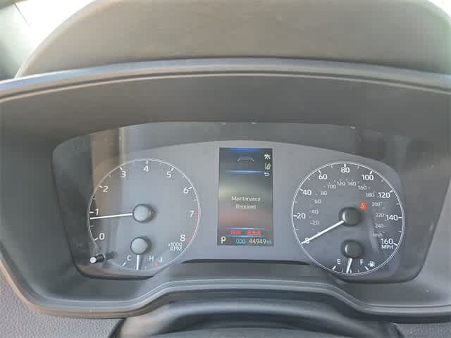 Vehicle image 34 of 39