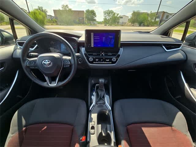Vehicle image 16 of 39