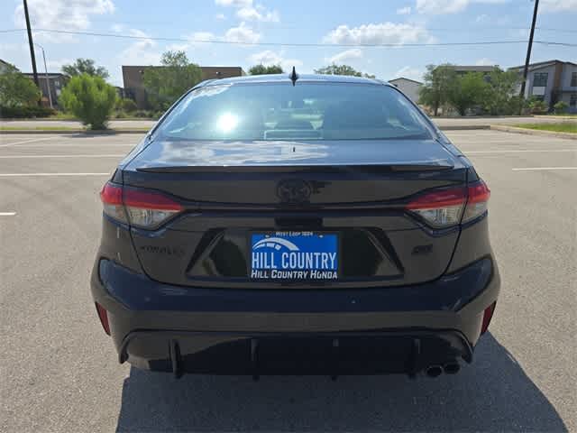 Vehicle image 6 of 39