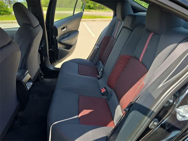 Vehicle image 20 of 39