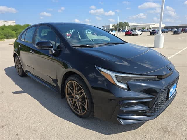 Vehicle image 3 of 39