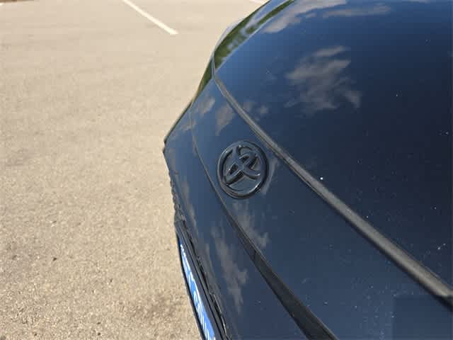 Vehicle image 12 of 39