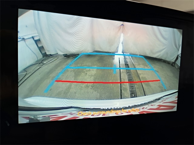 Vehicle image 24 of 26