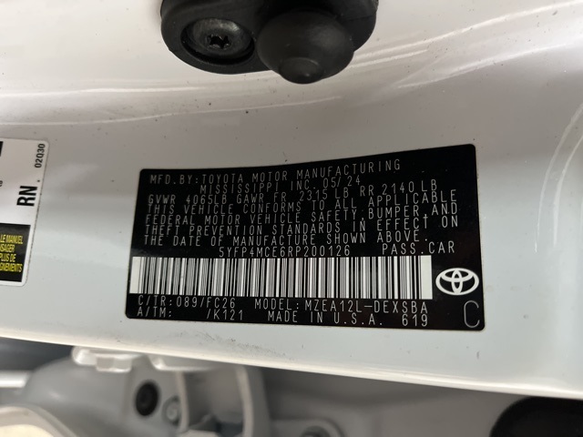 Vehicle image 22 of 26