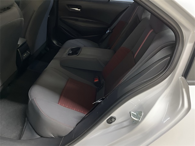 Vehicle image 9 of 26