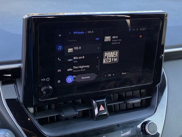 Vehicle image 21 of 35