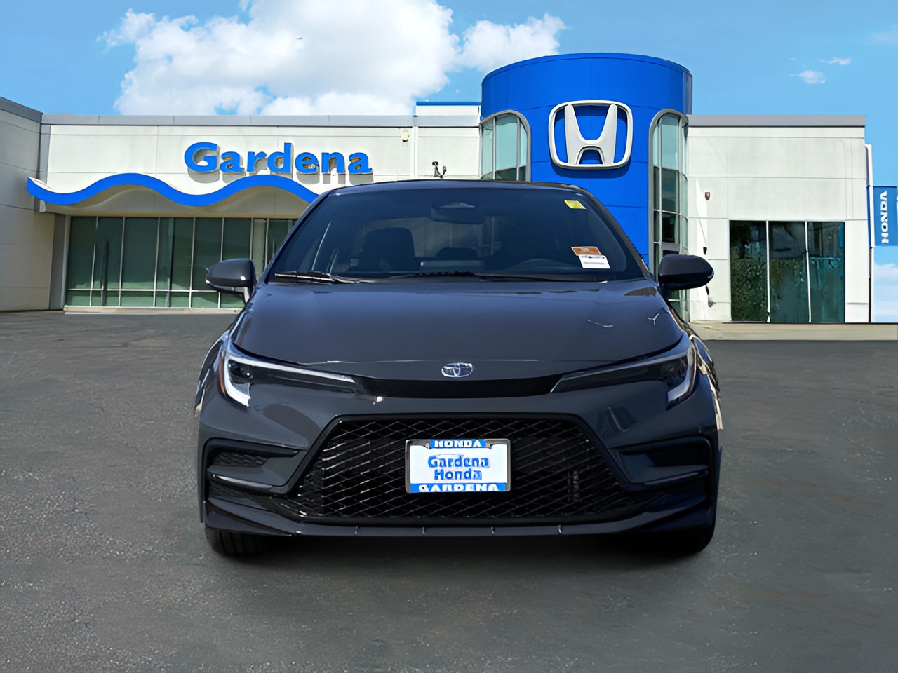 Vehicle image 32 of 35