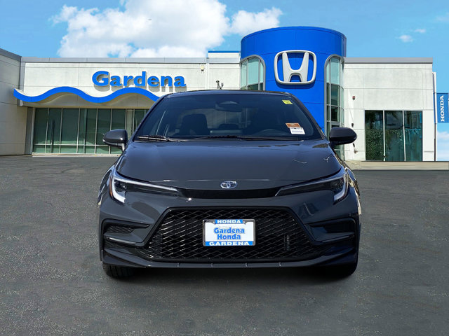 Vehicle image 2 of 35
