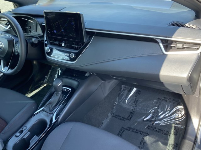 Vehicle image 10 of 35