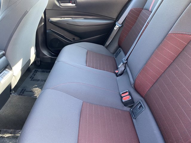 Vehicle image 13 of 35