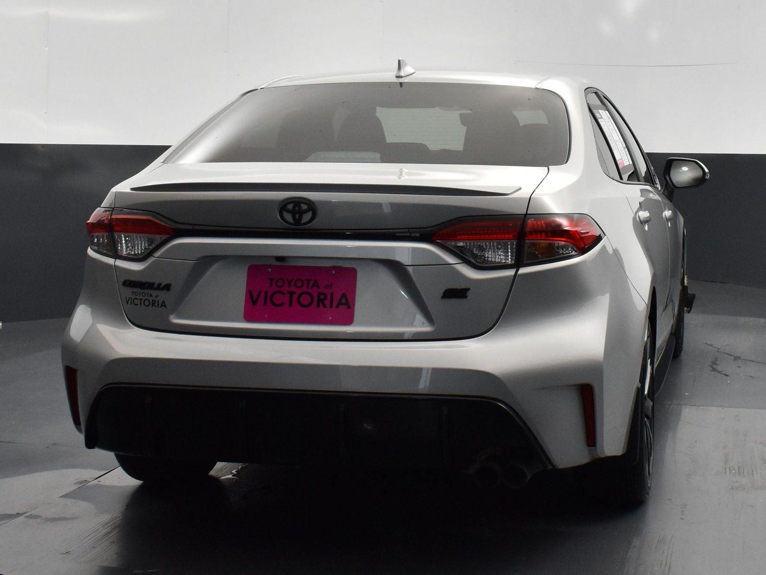 Vehicle image 11 of 27