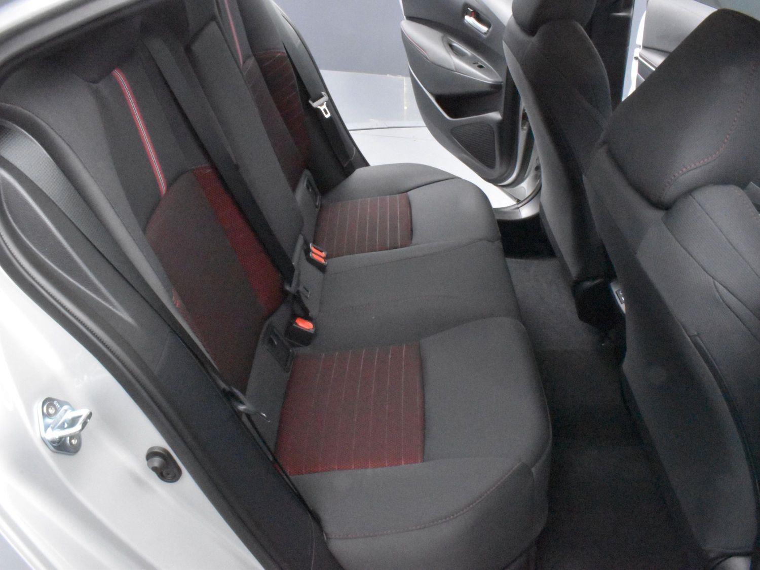 Vehicle image 19 of 27