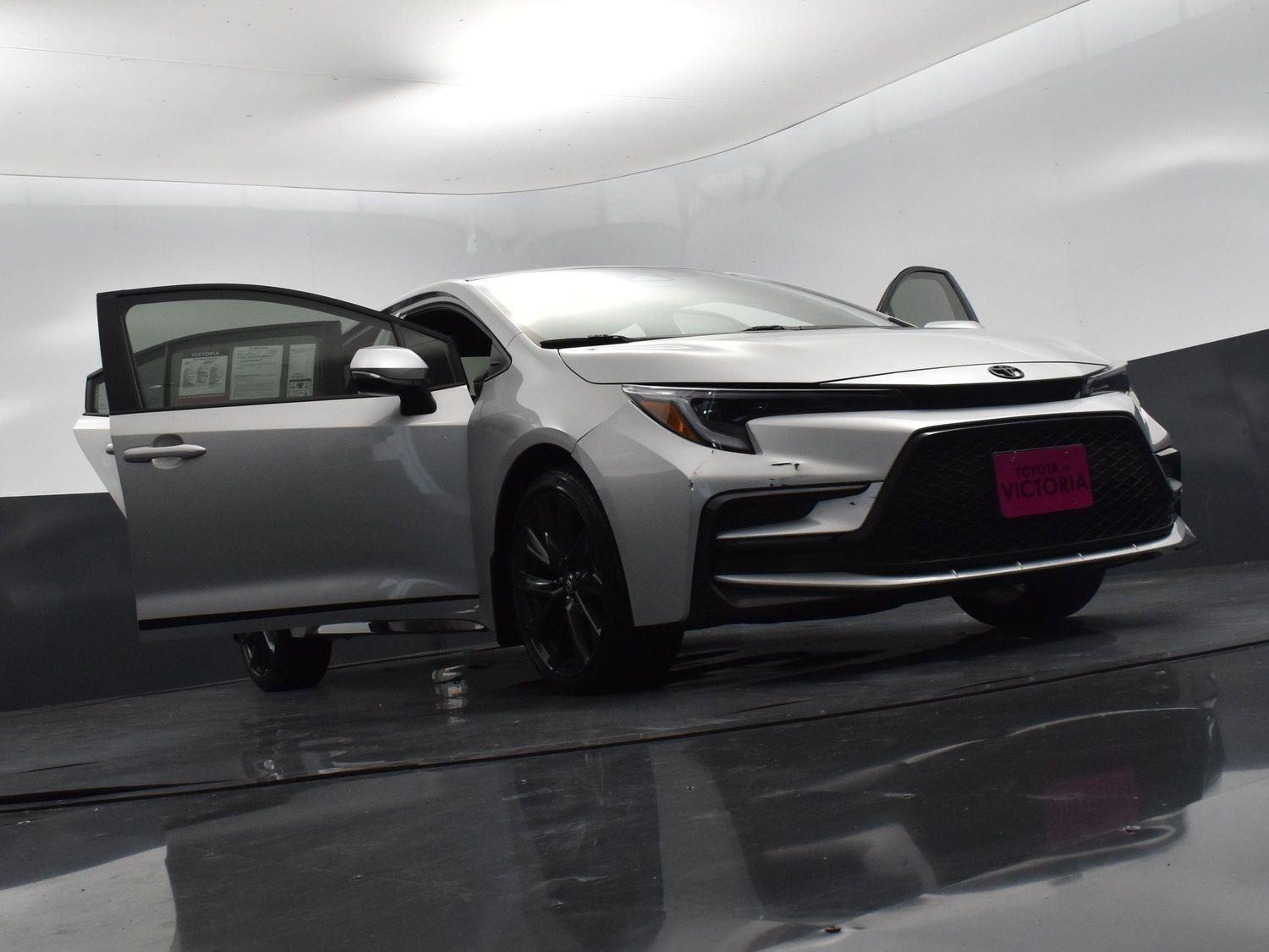 Vehicle image 16 of 27
