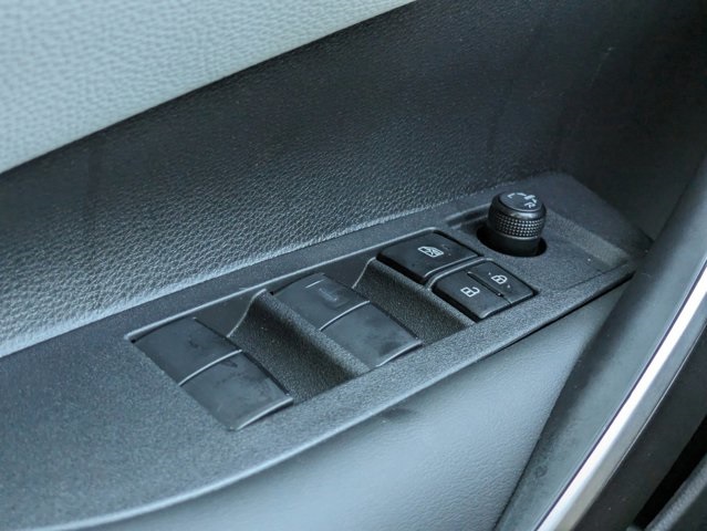 Vehicle image 25 of 26
