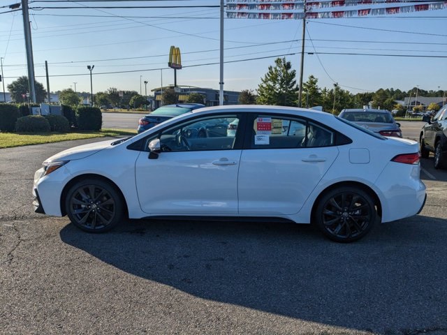 Vehicle image 9 of 26