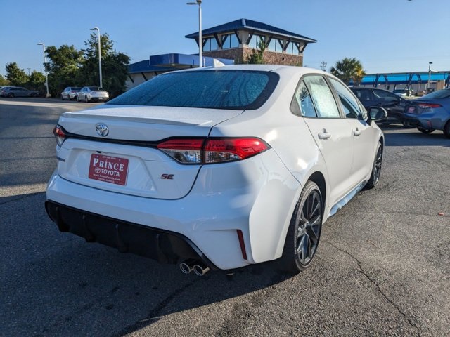 Vehicle image 6 of 26