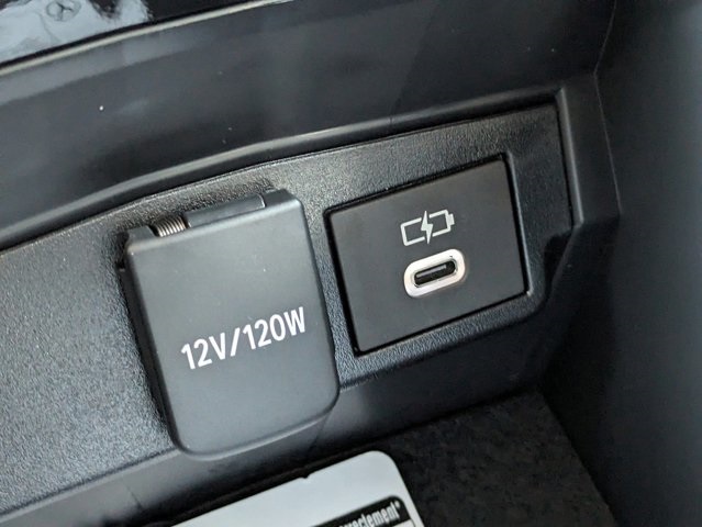 Vehicle image 19 of 26