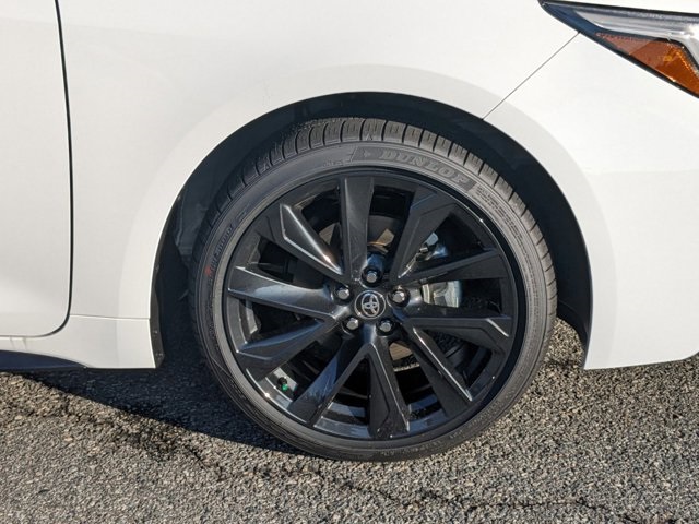 Vehicle image 10 of 26