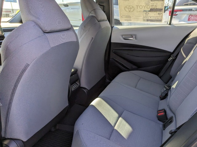 Vehicle image 11 of 26
