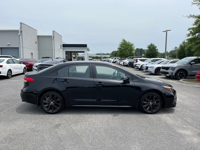 Vehicle image 8 of 36