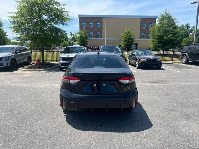 Vehicle image 13 of 36