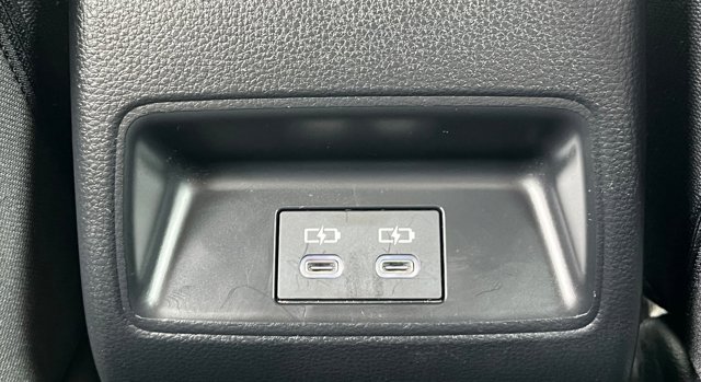 Vehicle image 34 of 36